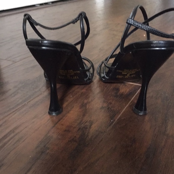 Colin Stuart Leather Strappy Heel - Picture 3 of 5